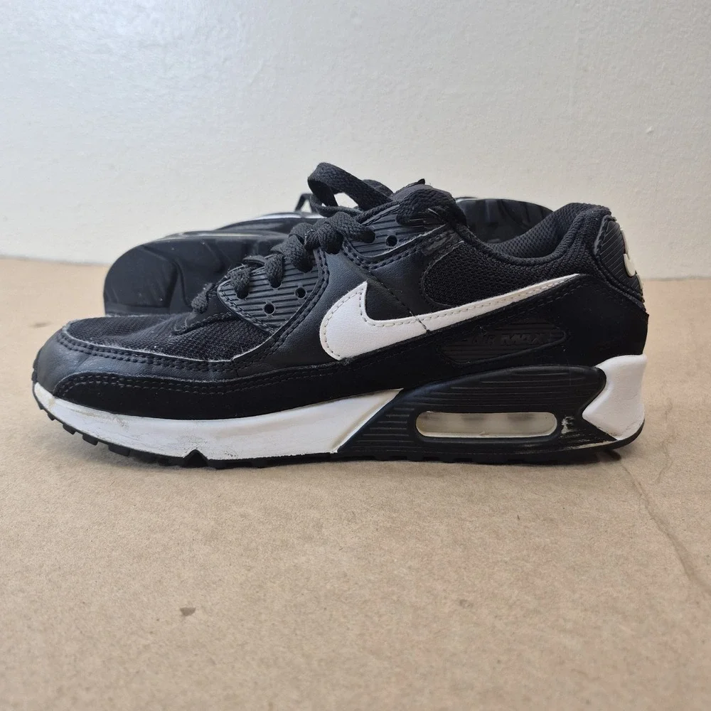 Size 8.5 • Nike Air Max 90 Black / White Women's Sneakers CQ2560-001‎